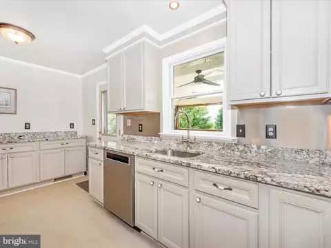 7990 Pleasant Ct, Frederick, MD 21701 photo 15