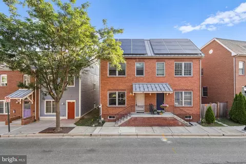 29 Lord Nickens, Frederick, MD 21701