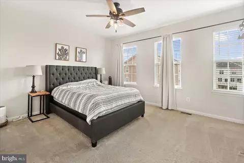 Bedroom - 5986 Whelan Ln, Frederick, MD 21703 photo 3 of 4