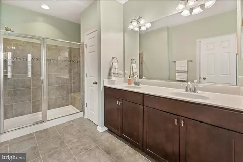 Entry Way - 5986 Whelan Ln, Frederick, MD 21703 photo 9 of 9