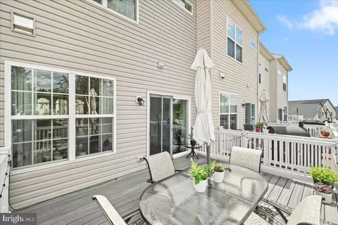 Exterior - 5986 Whelan Ln, Frederick, MD 21703 photo 4 of 9