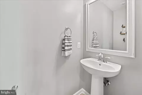 Entry Way - 5986 Whelan Ln, Frederick, MD 21703 photo 6 of 9