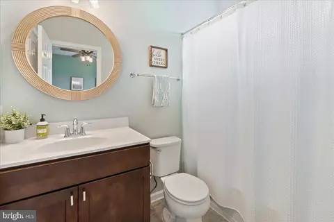 Bath - 5986 Whelan Ln, Frederick, MD 21703 photo 1 of 1