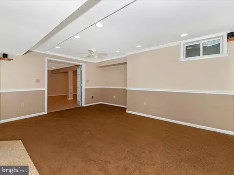 Living - 2568 Bear Den Rd, Frederick, MD 21701 photo 11 of 12