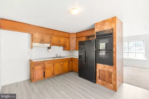 303 Canberra Ct, Frederick, MD 21701 photo 17