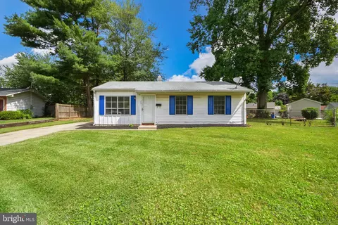303 Canberra Ct, Frederick, MD 21701 photo 2