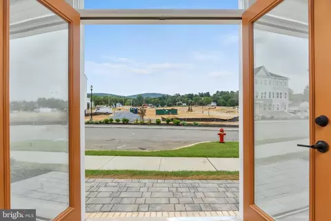 Entry Way - 1622 Blacksmith Way UNIT C, Frederick, MD 21702 photo 10 of 12