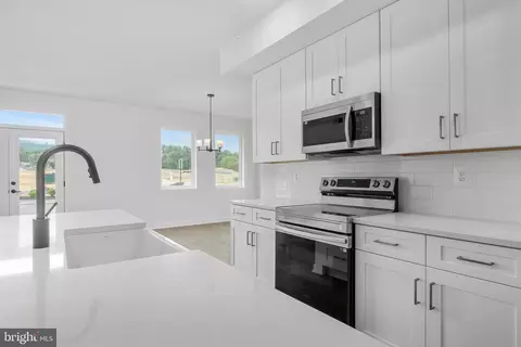 Entry Way - 1622 Blacksmith Way UNIT C, Frederick, MD 21702 photo 12 of 12