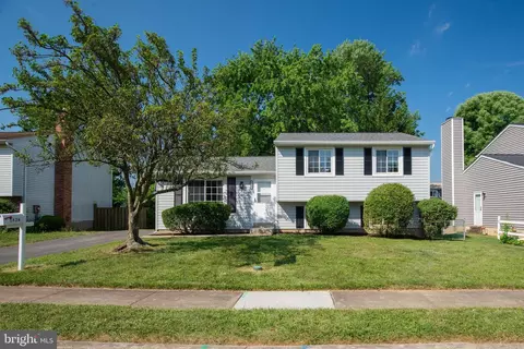 Exterior - 1824 Meadowgrove Ln, Frederick, MD 21702 photo 1 of 3