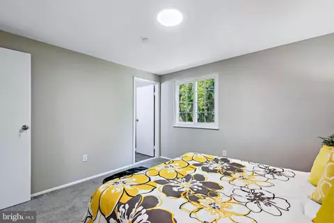 Bedroom - 1824 Meadowgrove Ln, Frederick, MD 21702 photo 3 of 5