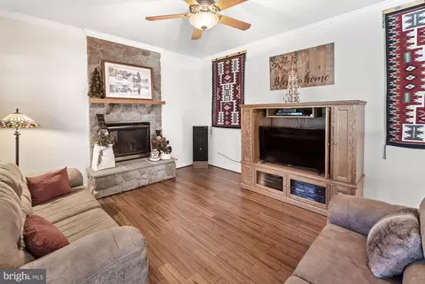 Living - 2649 Monocacy Ford Rd, Frederick, MD 21701 photo 2 of 2