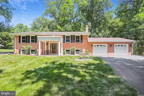 5409 Woodlyn Ct, Frederick, MD 21703