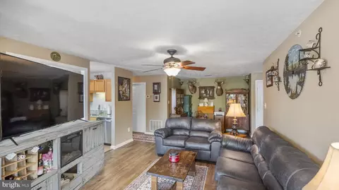 905 Blue Leaf Ct #E, Frederick, MD 21701 photo 11