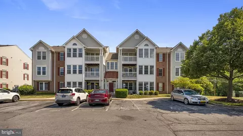 905 Blue Leaf Ct #E, Frederick, MD 21701