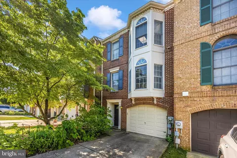 5 Victoria Sq, Frederick, MD 21702
