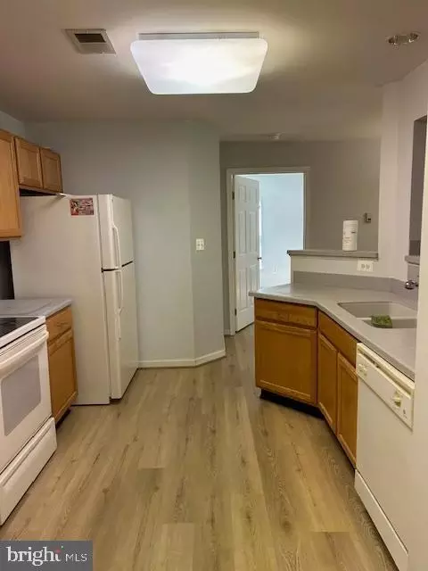 Kitchen - 502 Bradley Ct #5B, Frederick, MD 21703 photo 1 of 2