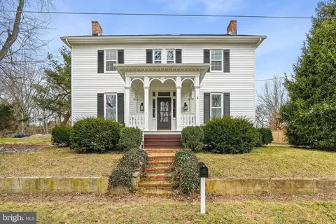 8821 Clemsonville Rd, Mount Airy, MD 21771