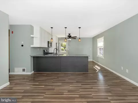 420 Logan St, Frederick, MD 21701 photo 8