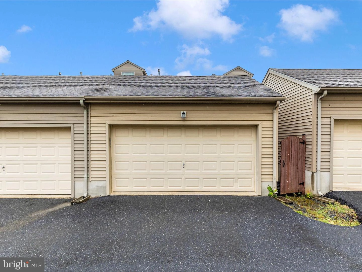 Exterior - 2526 Mill Race Rd, Frederick, MD 21701 photo 14 of 20