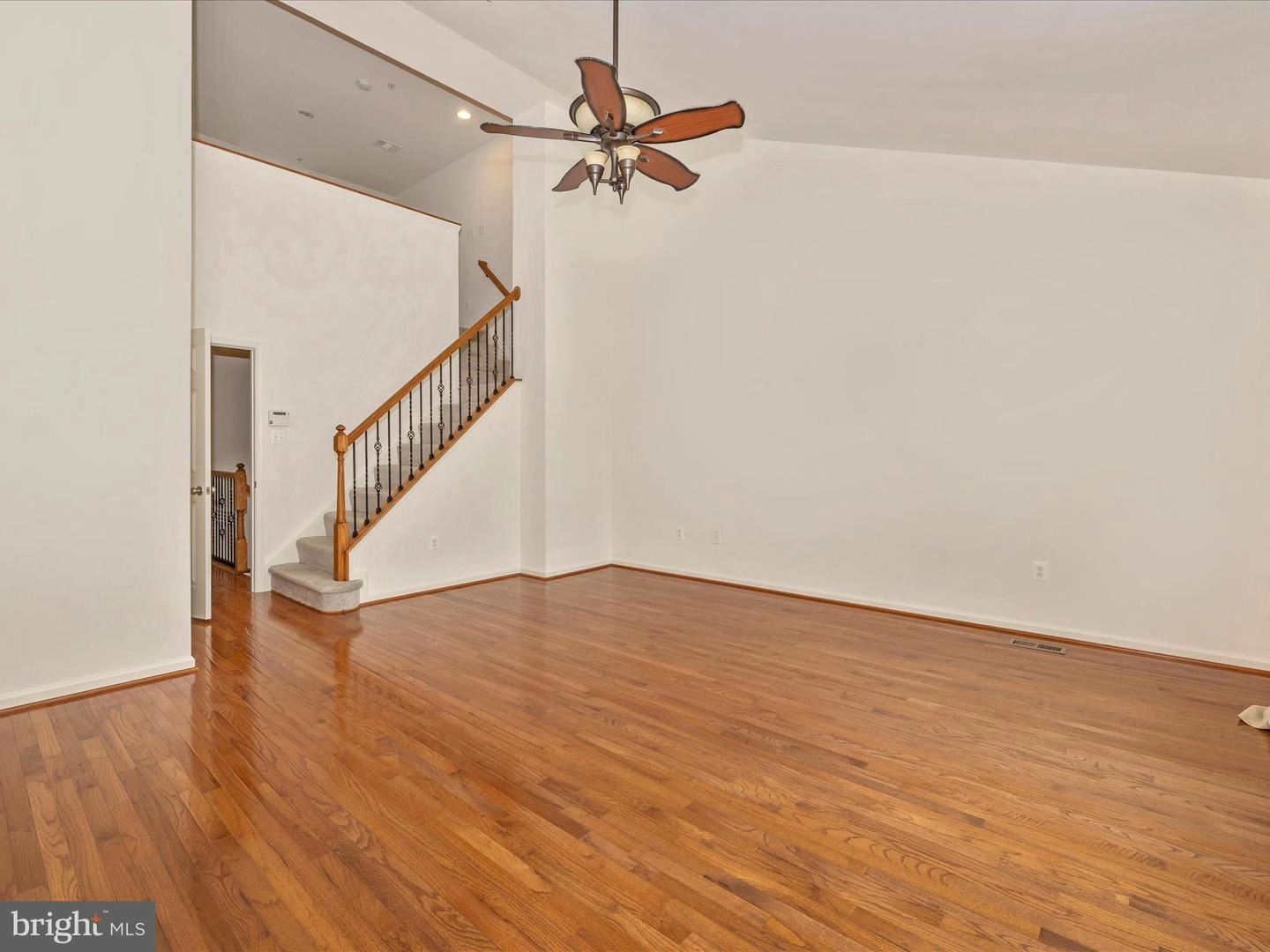 Living - 2526 Mill Race Rd, Frederick, MD 21701 photo 7 of 10