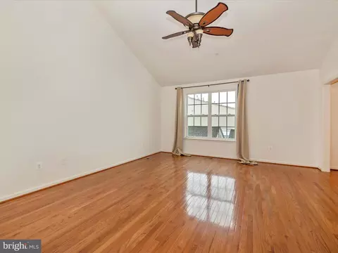 Living - 2526 Mill Race Rd, Frederick, MD 21701 photo 5 of 10