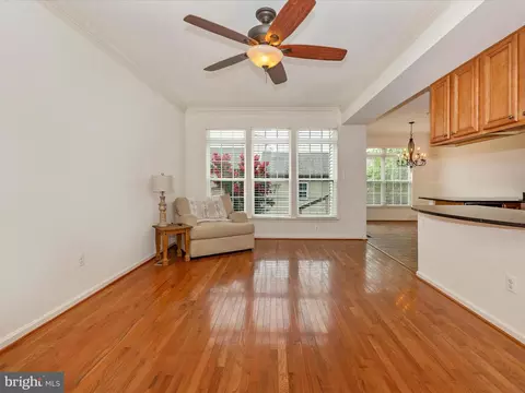 Living - 2526 Mill Race Rd, Frederick, MD 21701 photo 3 of 10