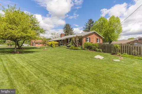 7913 Wit Mere Ct, Frederick, MD 21702 photo 6