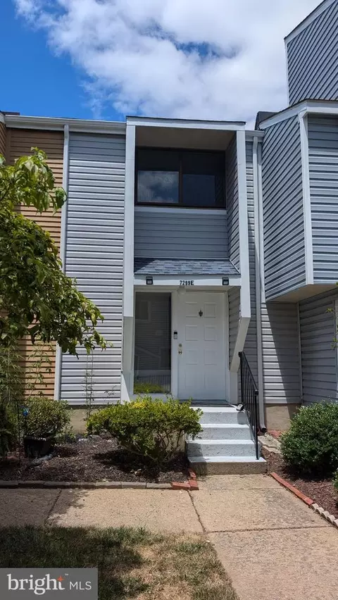7299 E Coachlight Ct, Frederick, MD 21703