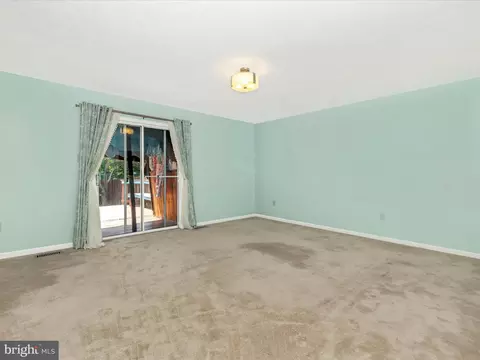 1235 Dahlia Ln, Frederick, MD 21703 photo 13