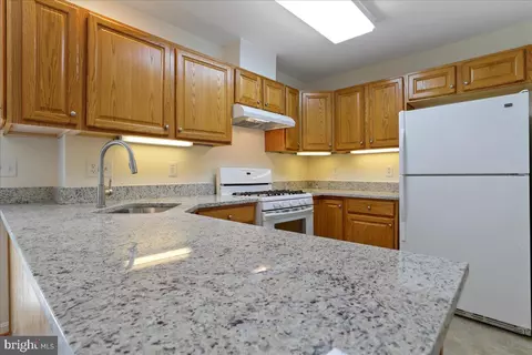 2482 Wayside Ct, Frederick, MD 21702 photo 9