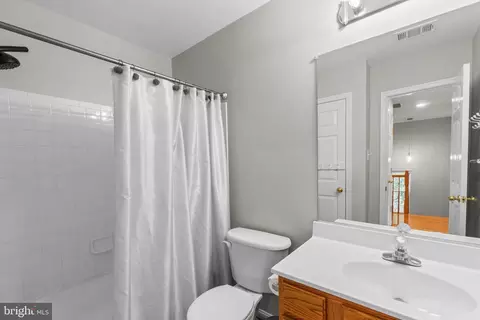 Bath - 9609 Brigadoon Pl, Frederick, MD 21704 photo 3 of 3