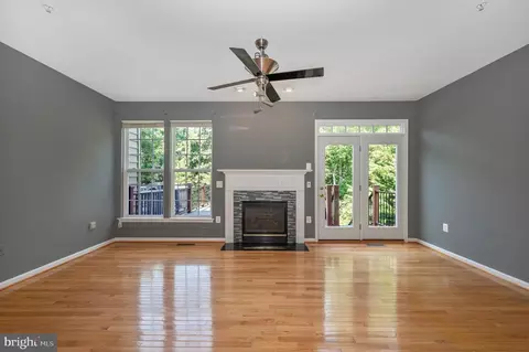 Living - 3548 Winthrop Ln, Frederick, MD 21704 photo 2 of 7