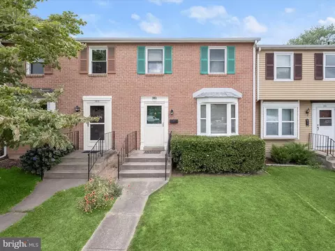 383 W Thornhill Pl, Frederick, MD 21703