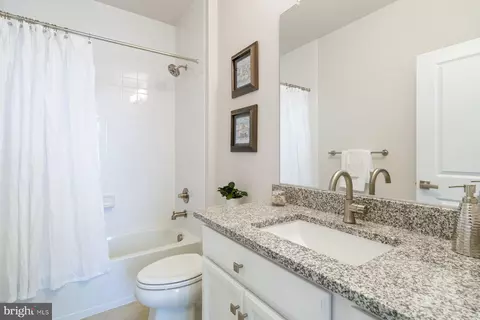 2836 Camomile Dr E, Frederick, MD 21704 photo 6