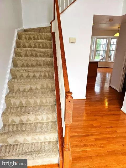 Entry Way - 1019 Storrington Dr, Frederick, MD 21702 photo 5 of 11