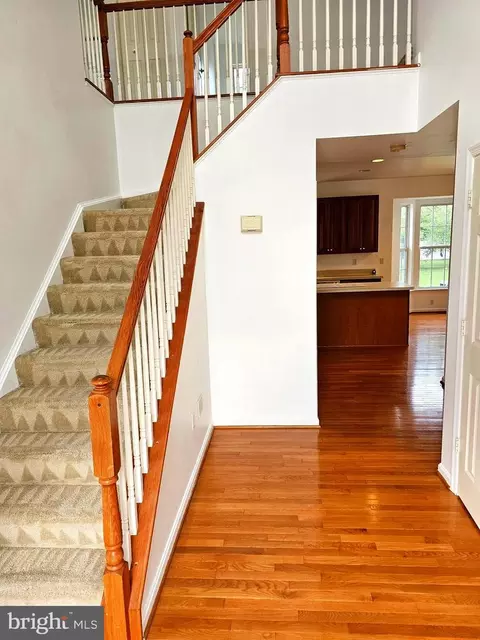 Entry Way - 1019 Storrington Dr, Frederick, MD 21702 photo 4 of 11