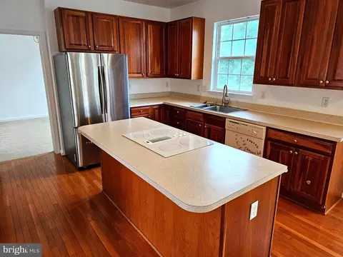 Kitchen - 1019 Storrington Dr, Frederick, MD 21702 photo 4 of 7
