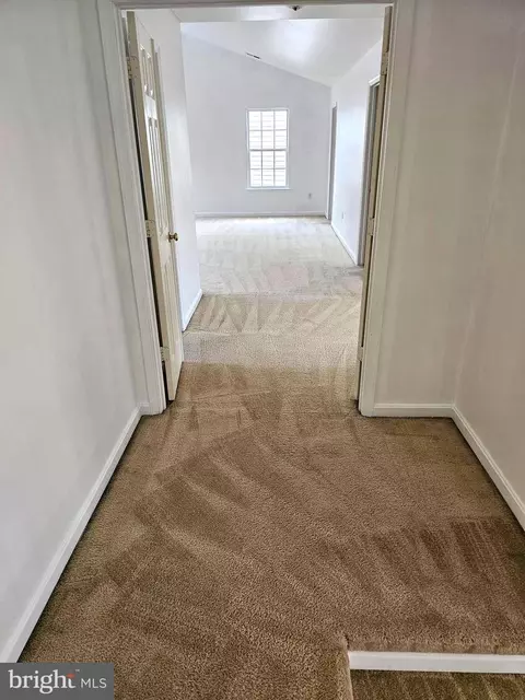 Entry Way - 1019 Storrington Dr, Frederick, MD 21702 photo 10 of 11