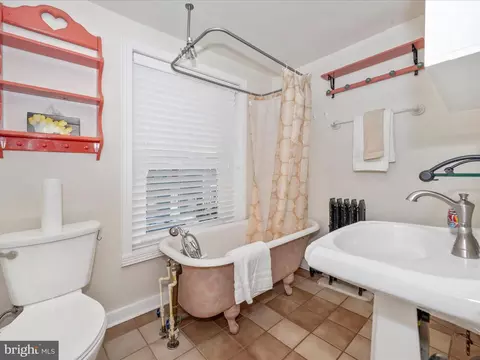 Bath - 105 4th St W, Frederick, MD 21701 photo 1 of 1