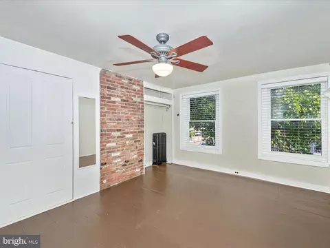 Bedroom - 105 4th St W, Frederick, MD 21701 photo 2 of 3