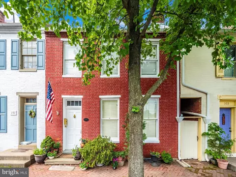 105 4th St W, Frederick, MD 21701
