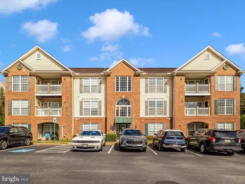 2502 Shelley Cir #1C, Frederick, MD 21702
