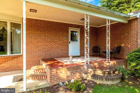 6051 Mount Phillip Rd, Frederick, MD 21703