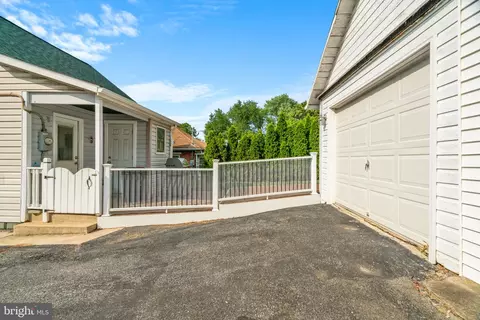 8 Davis Ave, Frederick, MD 21701 photo 34