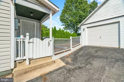8 Davis Ave, Frederick, MD 21701 photo 32