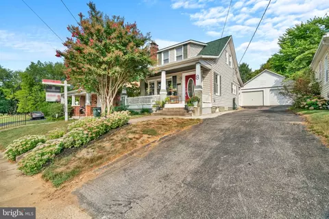 8 Davis Ave, Frederick, MD 21701