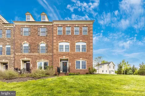 9100 Kenway Ln, Frederick, MD 21704