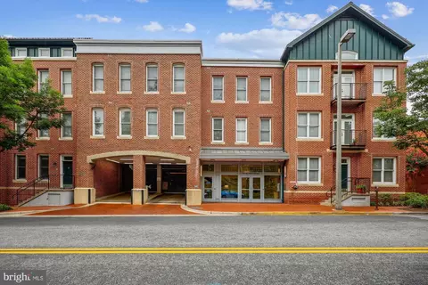 35 E All Saints St #102, Frederick, MD 21701