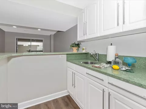 Kitchen - 6 Farmstead Pl, Middletown, MD 21769 photo 8 of 8