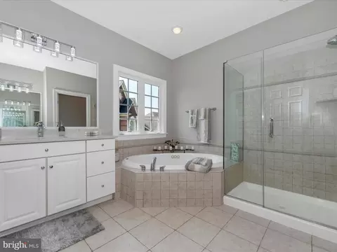 Bath - 6 Farmstead Pl, Middletown, MD 21769 photo 4 of 6